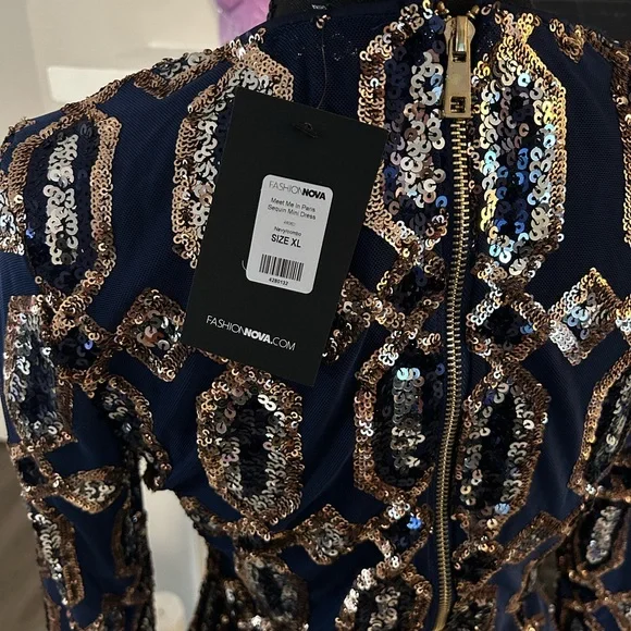 Fashion Nova Navy and Gold Long Sleeve Dress - Picture 5 of 7